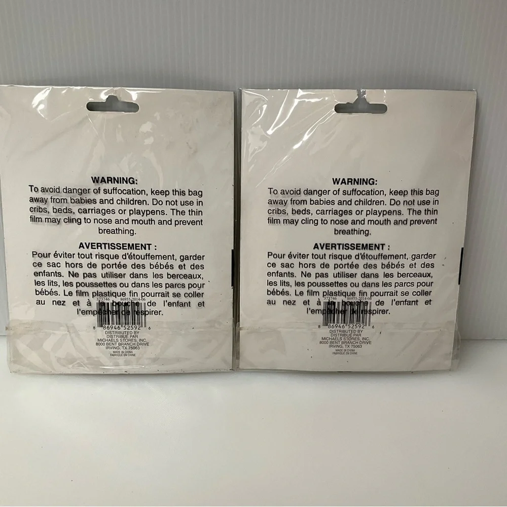 🔥SALE 3/$20 MICHAELS Paper Doilies 5.5” Diameter Lacey Gothic Approx 80 Pieces